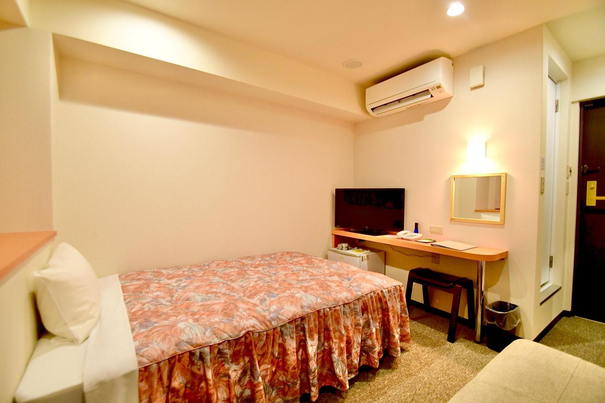 Himeji Ekimae Universal Hotel Minamiguchi Eksteriør billede