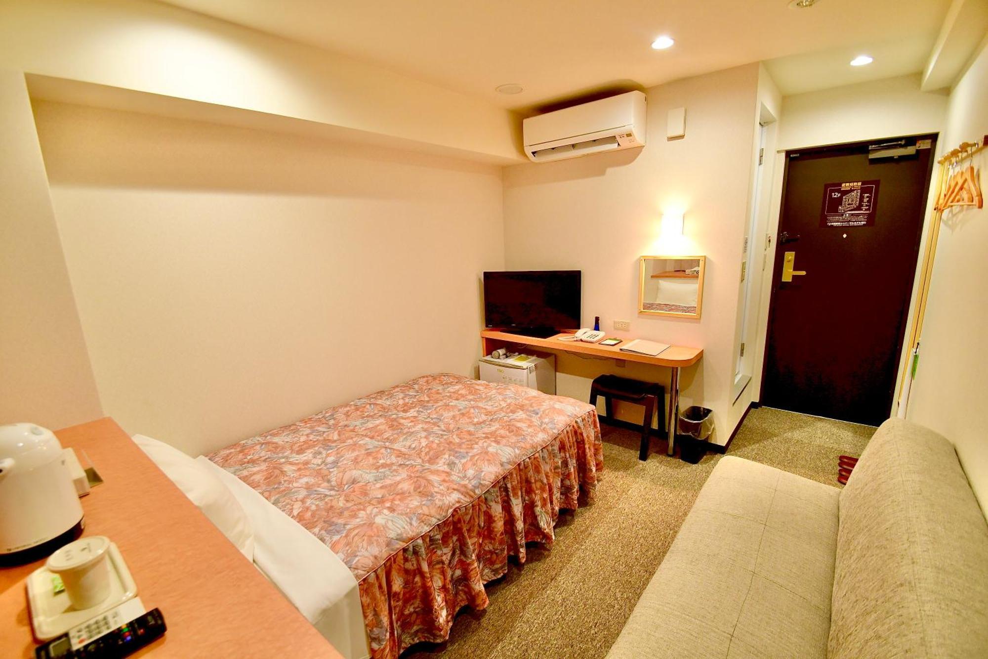 Himeji Ekimae Universal Hotel Minamiguchi Eksteriør billede